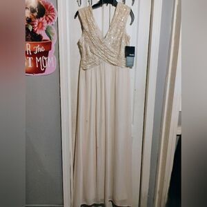 Elegant Gold Ruched Maxi Dress with Plunge Neckline